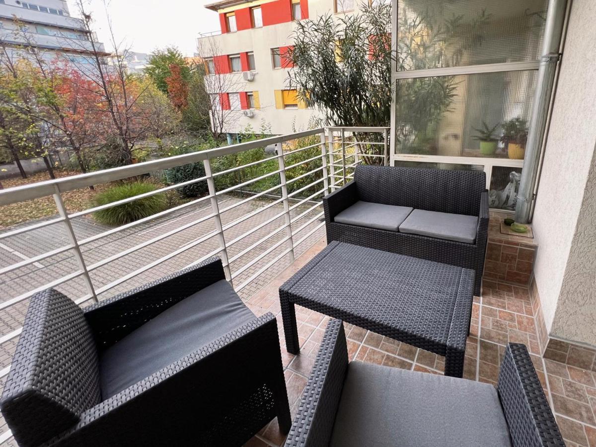 Center Budget Apartment Inside Free Parking Self Check-In Free Streaming Ac Balcony Budapest Esterno foto