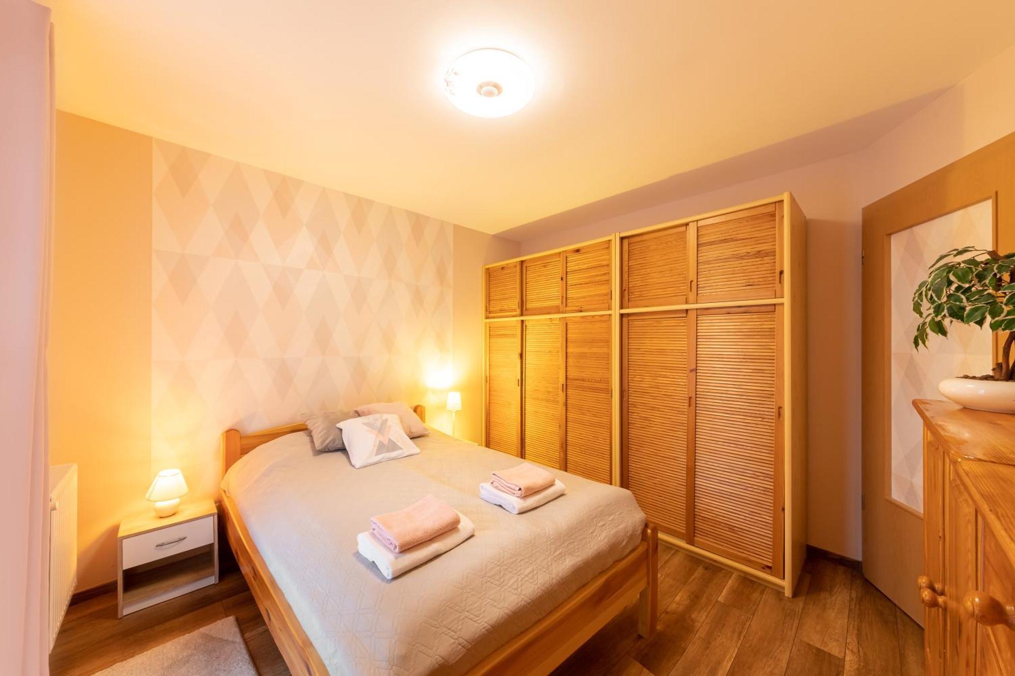 Center Budget Apartment Inside Free Parking Self Check-In Free Streaming Ac Balcony Budapest Esterno foto